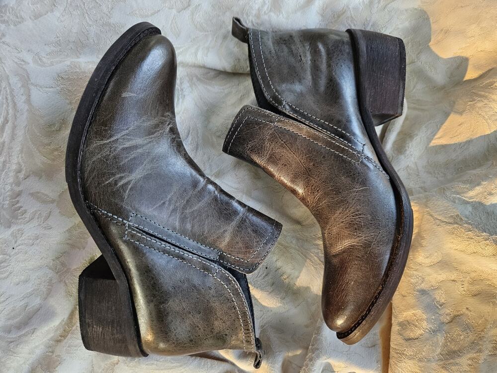 Matisse Wilder Ankle Boots Western Pull On Grat Leather Women's Sz 6M Excellent